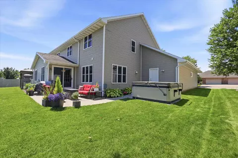 Exterior - 4816 N Apple Rd, Appleton, WI 54913 photo 6 of 8