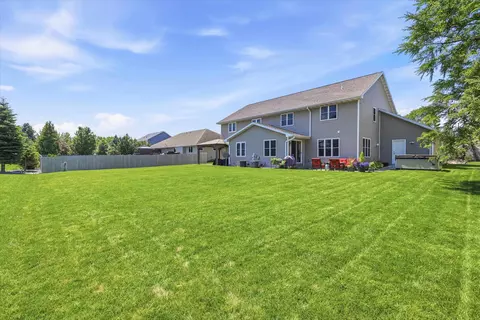 Exterior - 4816 N Apple Rd, Appleton, WI 54913 photo 7 of 8