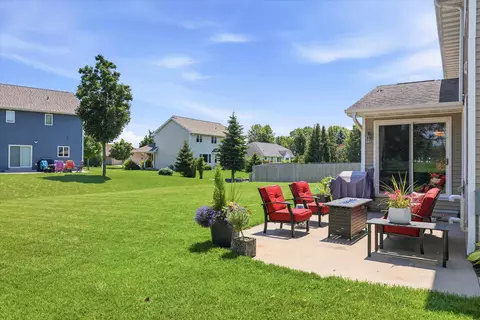 Exterior - 4816 N Apple Rd, Appleton, WI 54913 photo 5 of 8