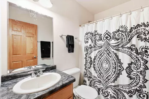 Bath - 4816 N Apple Rd, Appleton, WI 54913 photo 2 of 2