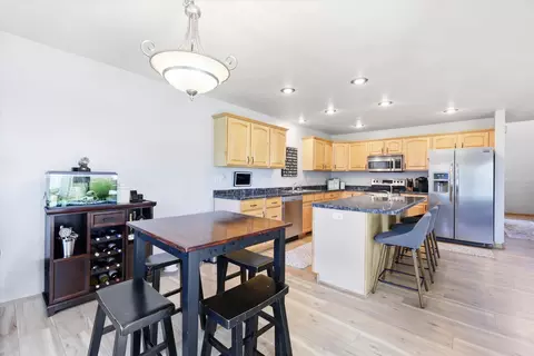 Kitchen - 4816 N Apple Rd, Appleton, WI 54913 photo 5 of 5