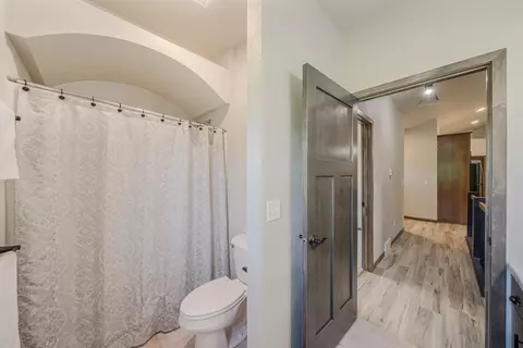 Bath - 2005 E Ridge Haven Ln, Appleton, WI 54913 photo 3 of 3
