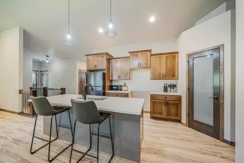 Kitchen - 2005 E Ridge Haven Ln, Appleton, WI 54913 photo 2 of 2