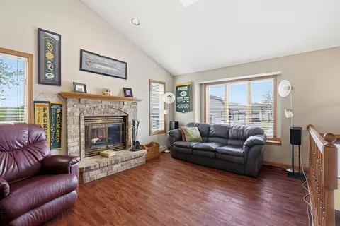 1700 E Tracia Ln, Appleton, WI 54911 photo 5