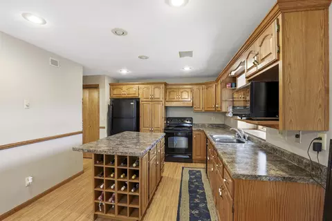 1700 E Tracia Ln, Appleton, WI 54911 photo 3