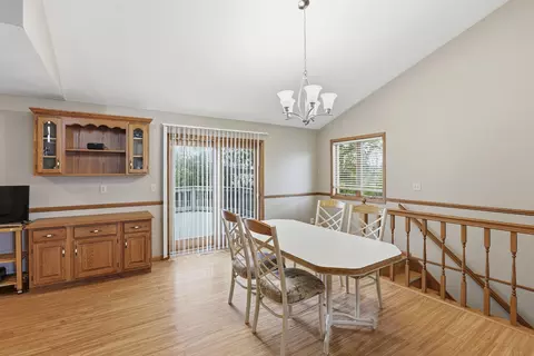 1700 E Tracia Ln, Appleton, WI 54911 photo 4