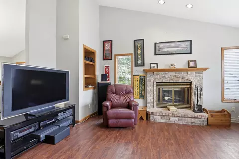 1700 E Tracia Ln, Appleton, WI 54911 photo 6