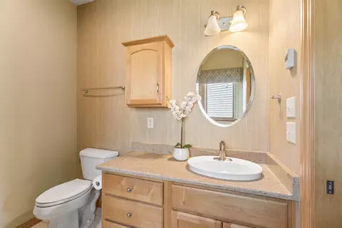 Bath - 3831 N Wayside Ln, Appleton, WI 54913 photo 1 of 4