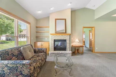 Living - 3831 N Wayside Ln, Appleton, WI 54913 photo 2 of 3