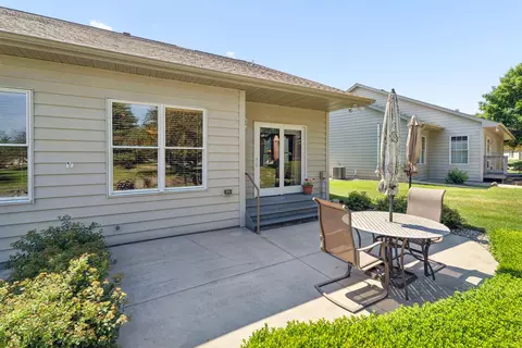Exterior - 3831 N Wayside Ln, Appleton, WI 54913 photo 4 of 6