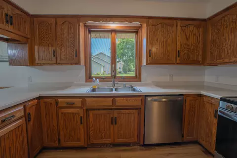 Kitchen - n9626 Darboy Drive, Appleton, WI 54915 photo 2 of 4