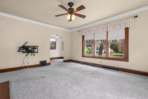 Living - 1034 W Lorain St, Appleton, WI 54914 photo 3 of 4