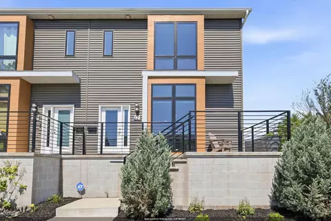 221 N Van Buren St, Green Bay, WI 54301