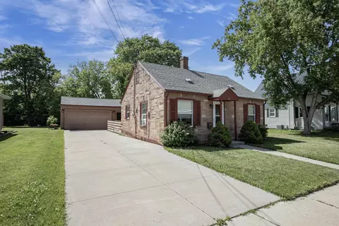 809 Monroe St, Little Chute, WI 54140