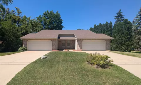 2837 St Anthony Dr, Green Bay, WI 54311