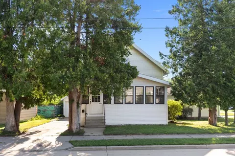 906 Grand St, Oshkosh, WI 54901