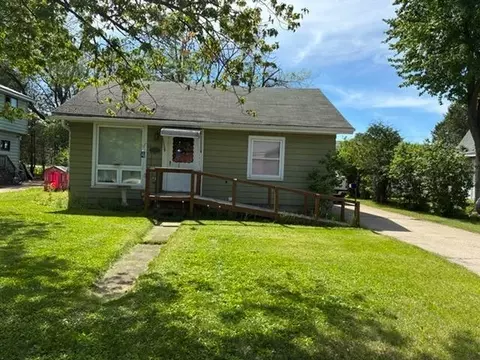 1117 Fischer St, Gresham, WI 54128 photo 1