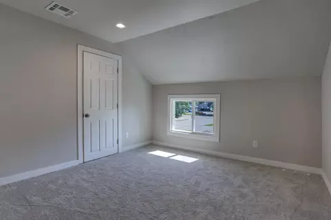 Bedroom - 1315 W Summer St, Appleton, WI 54914 photo 6 of 13