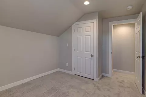 Bedroom - 1315 W Summer St, Appleton, WI 54914 photo 9 of 13