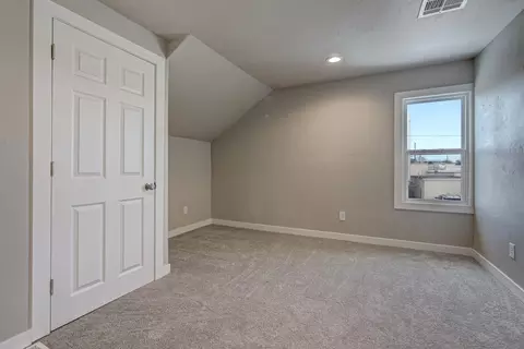 Bedroom - 1315 W Summer St, Appleton, WI 54914 photo 10 of 13