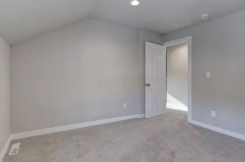Bedroom - 1315 W Summer St, Appleton, WI 54914 photo 7 of 13