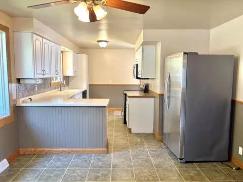 Kitchen - 1137 W Roberts Ave, Appleton, WI 54914 photo 4 of 4