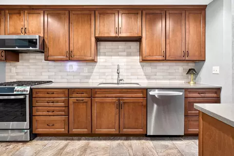 Kitchen - 1146 E Pacific St, Appleton, WI 54911 photo 3 of 5