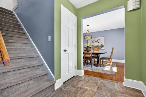 Entry Way - 1146 E Pacific St, Appleton, WI 54911 photo 2 of 6