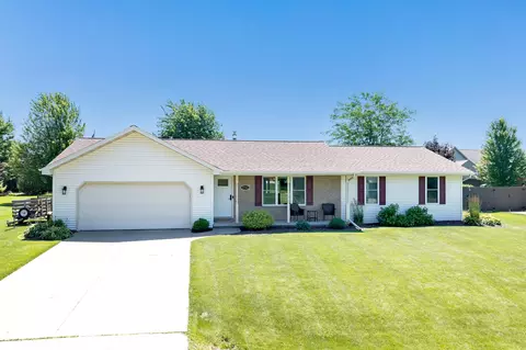 3766 Sandpiper Way, Green Bay, WI 54311