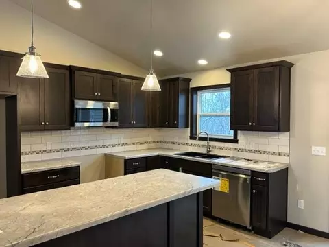 W6530 Breezy Way, Appleton, WI 54915 photo 2