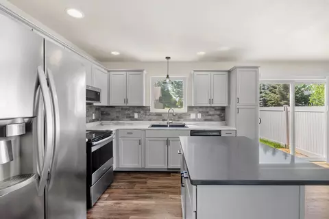 Kitchen - 609 Creekview Ln, Appleton, WI 54915 photo 2 of 3