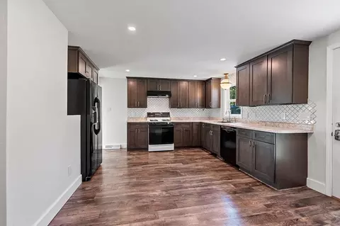Kitchen - 712 E 3rd St, Kimberly, WI 54136 photo 1 of 4