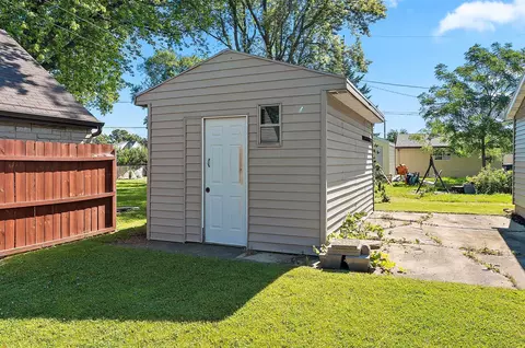 Exterior - 712 E 3rd St, Kimberly, WI 54136 photo 10 of 11