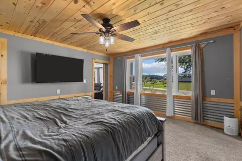 Bedroom - n5964 Division Road, Cecil, WI 54111 photo 2 of 7
