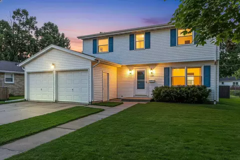 1134 N Locust St, Green Bay, WI 54303