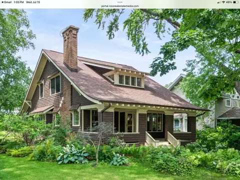 1044 S Jackson St, Green Bay, WI 54301