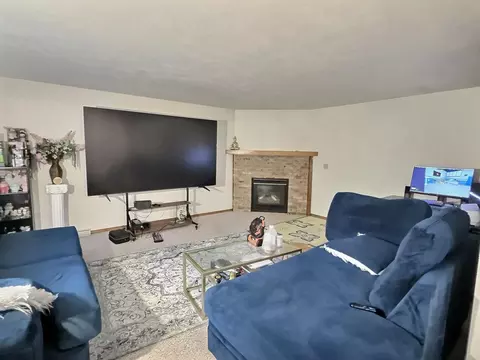 Living - w3181 Westowne Court, Appleton, WI 54915 photo 2 of 3