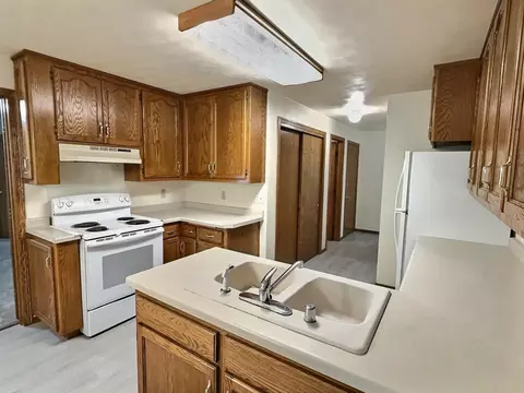 Kitchen - w3181 Westowne Court, Appleton, WI 54915 photo 2 of 4