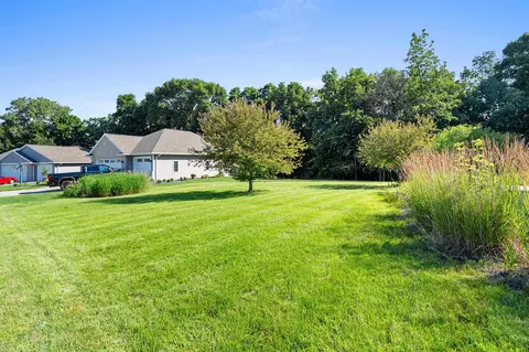 3329 Largo Ridge Dr, Green Bay, WI 54311