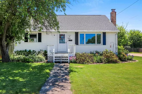 701 E 10th St, Kaukauna, WI 54130
