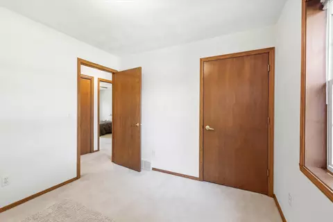 Bedroom - w5982 Hearthstone Drive, Appleton, WI 54915 photo 3 of 5