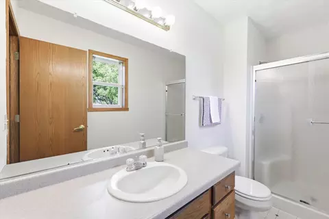 Bath - w5982 Hearthstone Drive, Appleton, WI 54915 photo 2 of 2