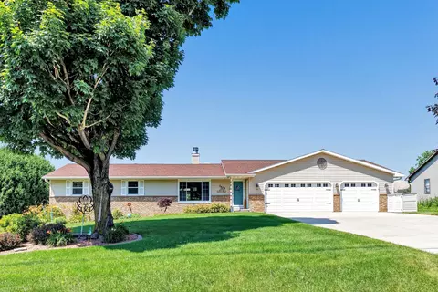 3659 Van Laanen Rd, Green Bay, WI 54311