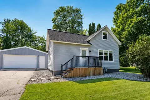 319 S Oakland Ave, Oconto Falls, WI 54154