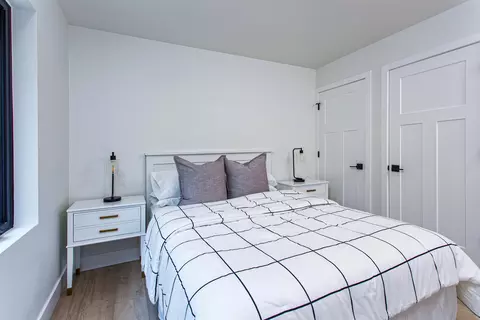 Bedroom - 6892 Bay Shore Dr, Egg Harbor, WI 54209 photo 8 of 9