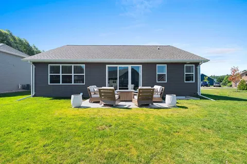 Exterior - 130 Golf Course Dr, Wrightstown, WI 54180 photo 7 of 7