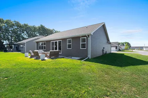 Exterior - 130 Golf Course Dr, Wrightstown, WI 54180 photo 6 of 7