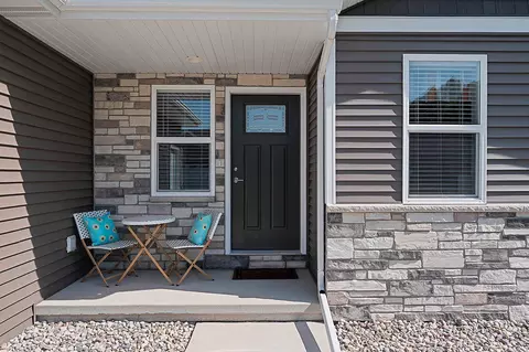 Exterior - 130 Golf Course Dr, Wrightstown, WI 54180 photo 5 of 7