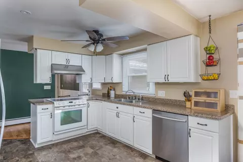 Kitchen - 150 S Lee St, Appleton, WI 54915 photo 1 of 4