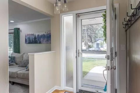 Entry Way - 150 S Lee St, Appleton, WI 54915 photo 1 of 1